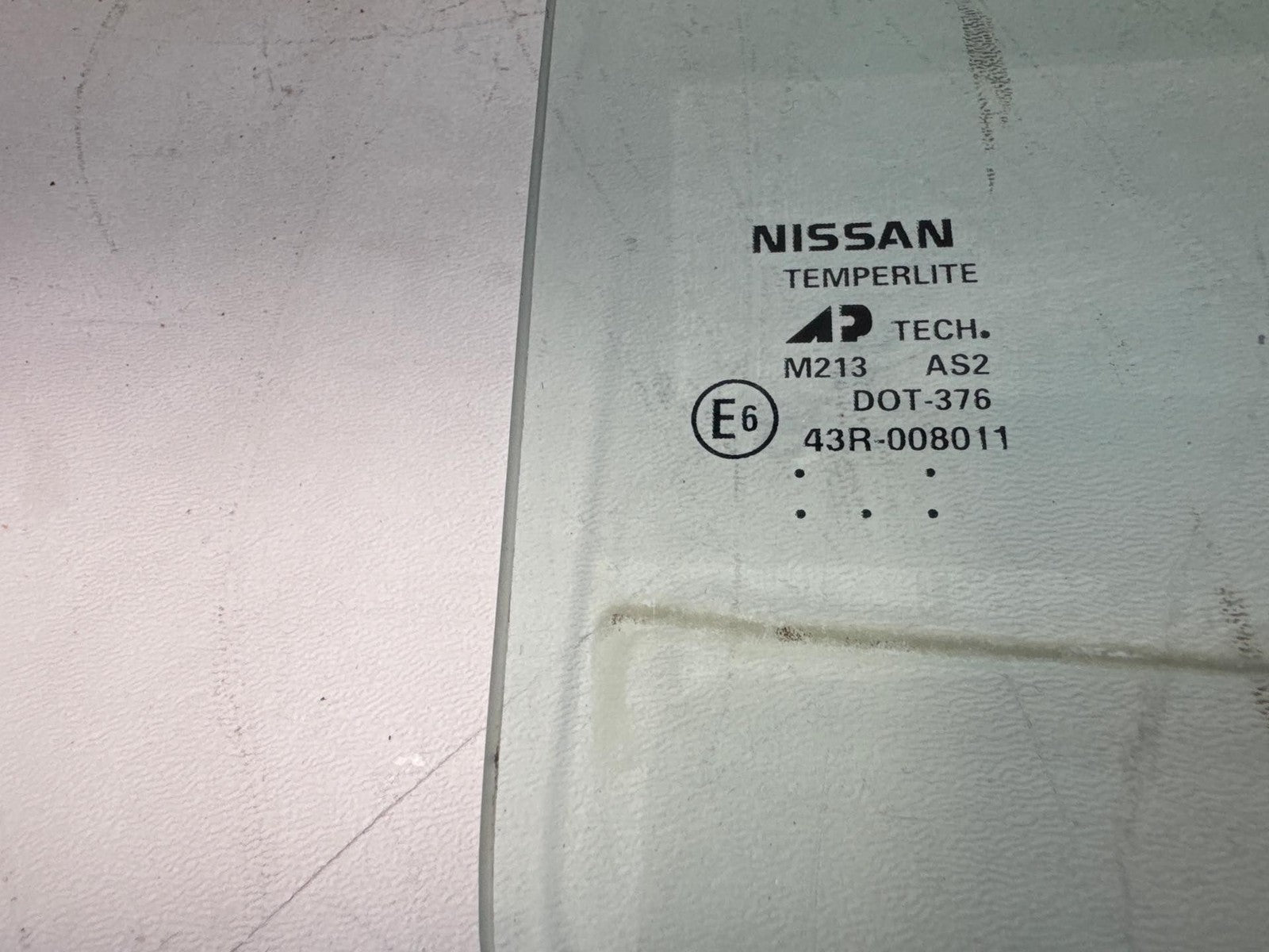 1995 - 1999 NISSAN MAXIMA REAR RIGHT DOOR WINDOW GLASS OEM