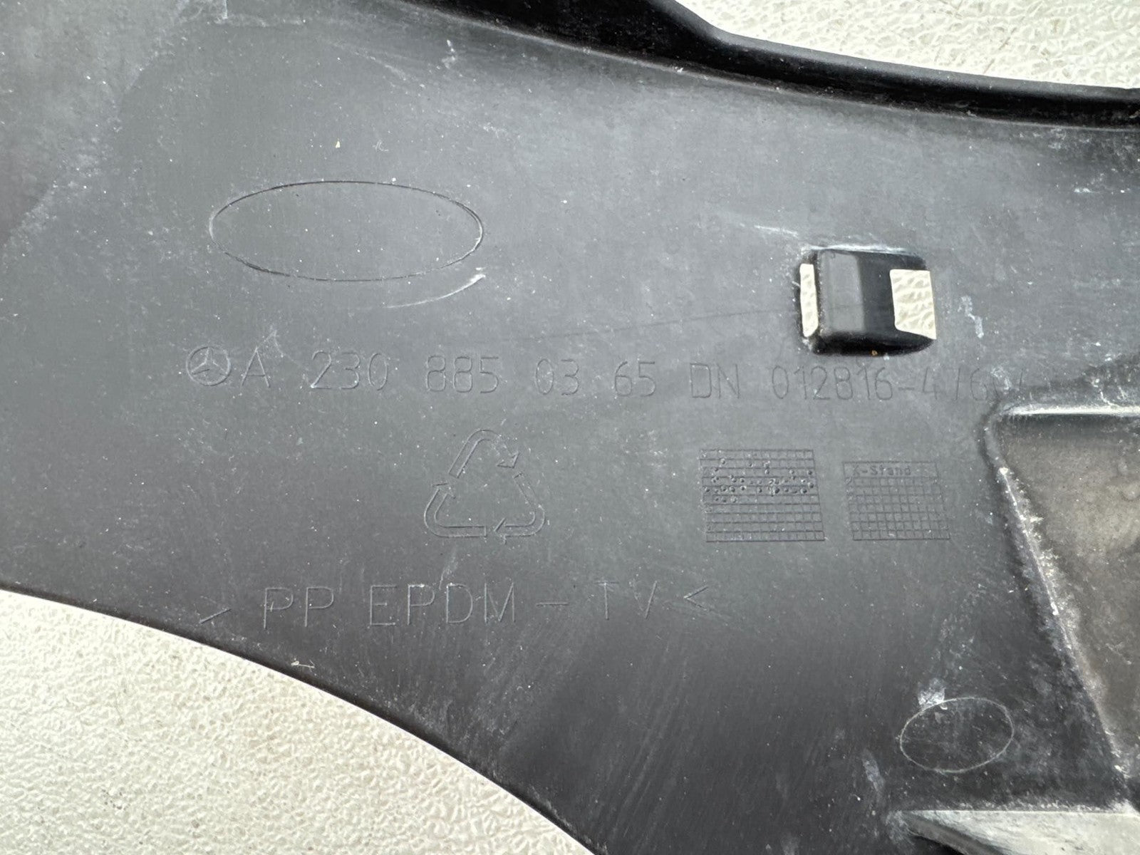 03-06 Mercedes SL600 Front Left Driver Side Support Bracket OEM