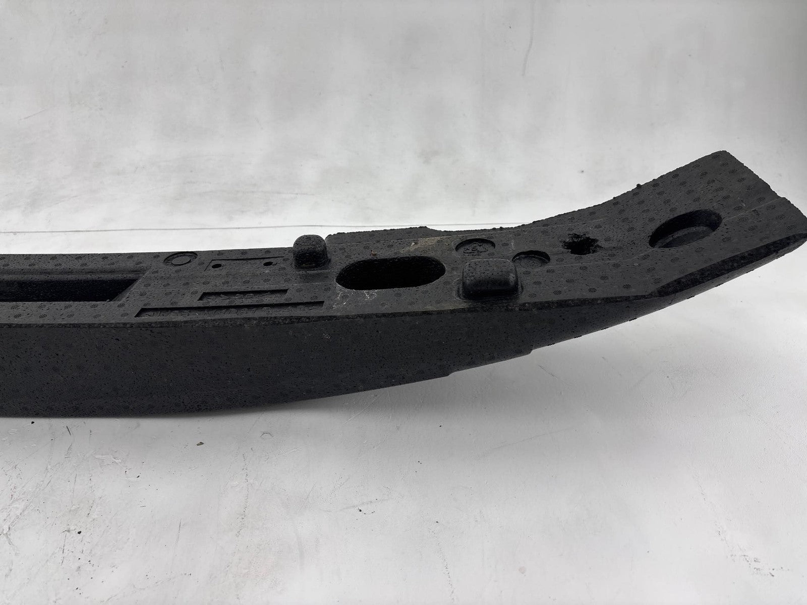 2000-2003 Ford Taurus Front Bumper Impact Energy Absorber Beam OEM