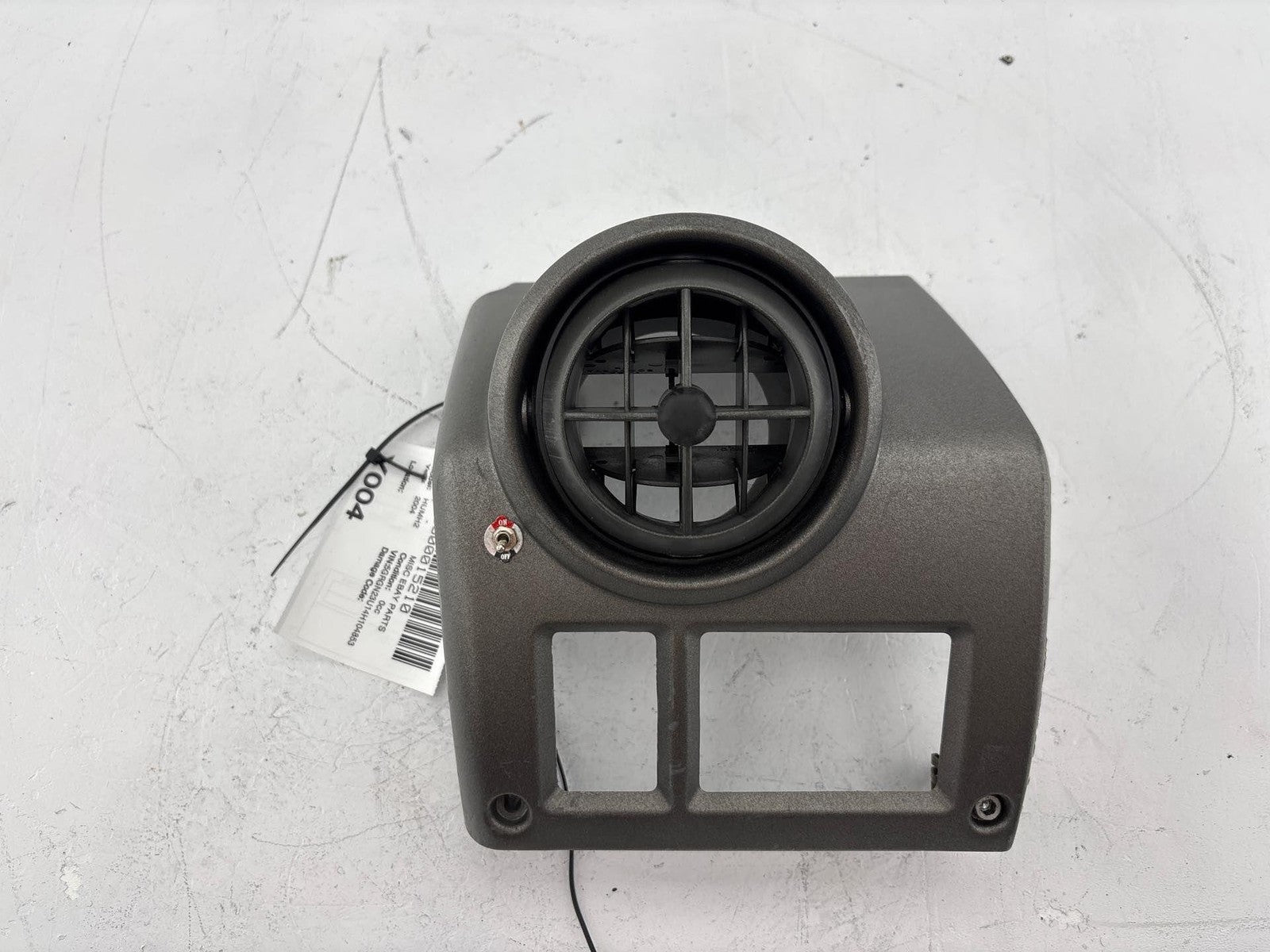 03-05 Hummer H2 Dash Left Side Outer Ac Air Vent Grille & Bezel Trim OEM