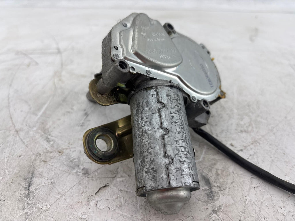 00-01 Saturn SW2 Rear Rear Windshield Wiper Motor Assembly OEM
