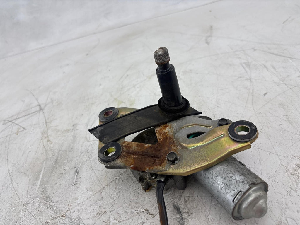00-01 Saturn SW2 Rear Rear Windshield Wiper Motor Assembly OEM