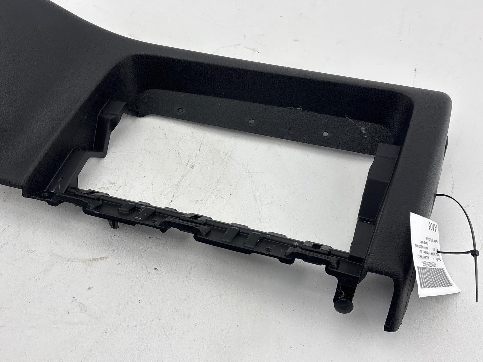 19-23 JEEP CHEROKEE Multi Jet Trim Dash Panel Glovebox Cover 2747131-DX9 OEM