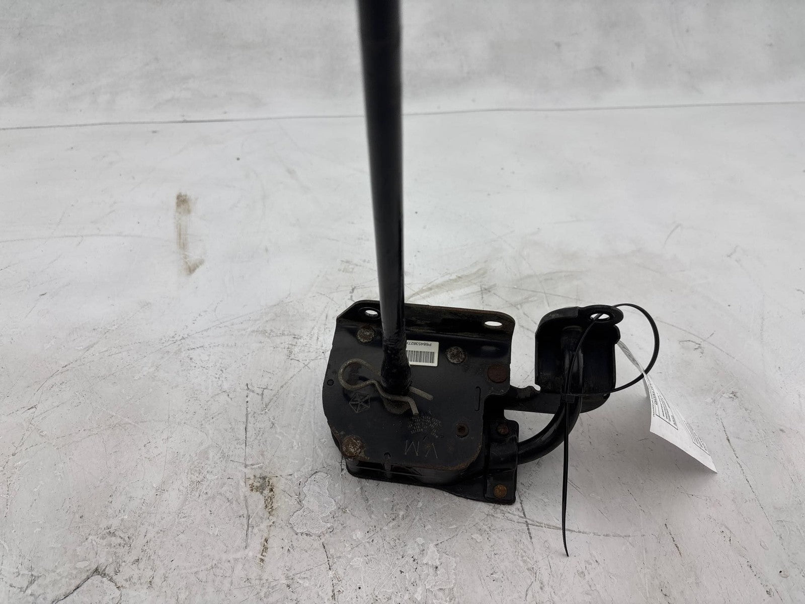 19-20 Dodge Ram 3500 Spare Tire Carrier Winch OEM