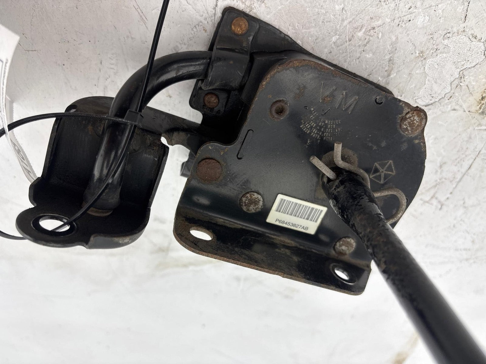 19-20 Dodge Ram 3500 Spare Tire Carrier Winch OEM