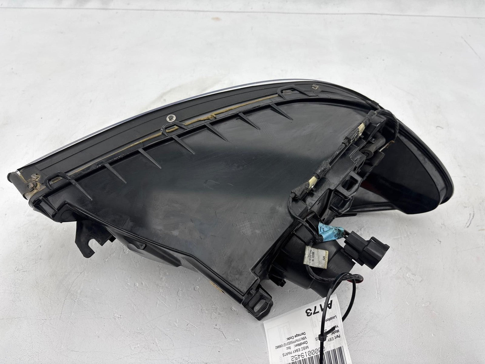 2000-2007 Ford Taurus Front Left Headlight Assembly OEM