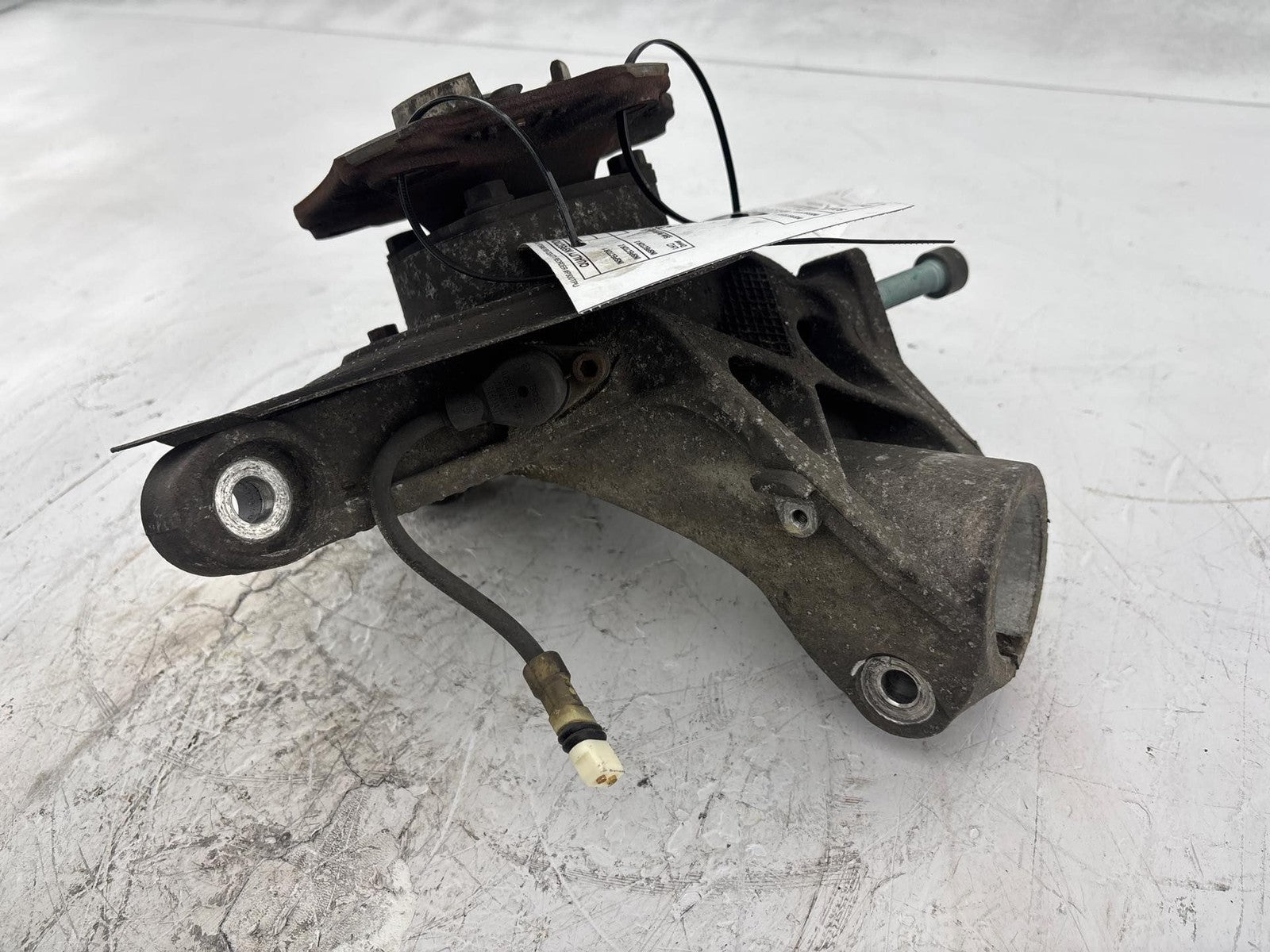 1997-2004 Porsche Boxster 986 Front Right Spindle Knuckle Hub OEM