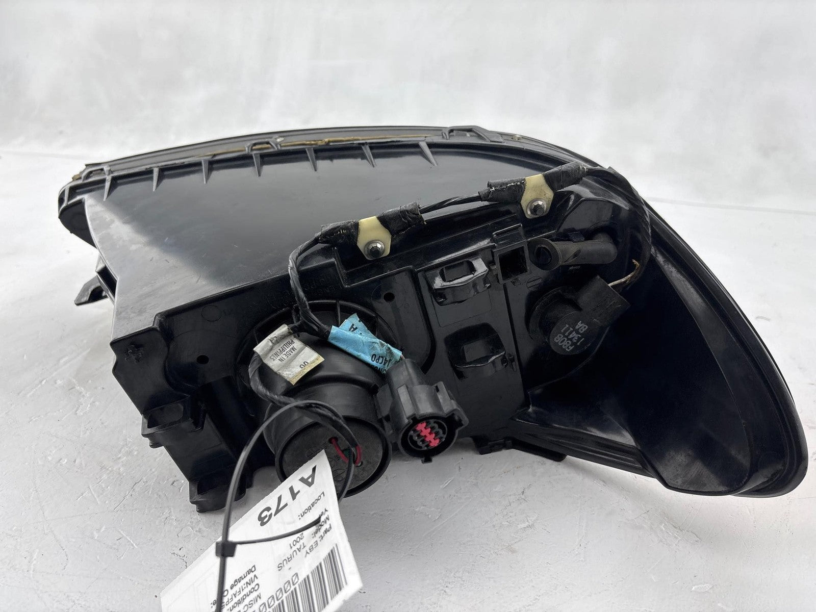 2000-2007 Ford Taurus Front Left Headlight Assembly OEM