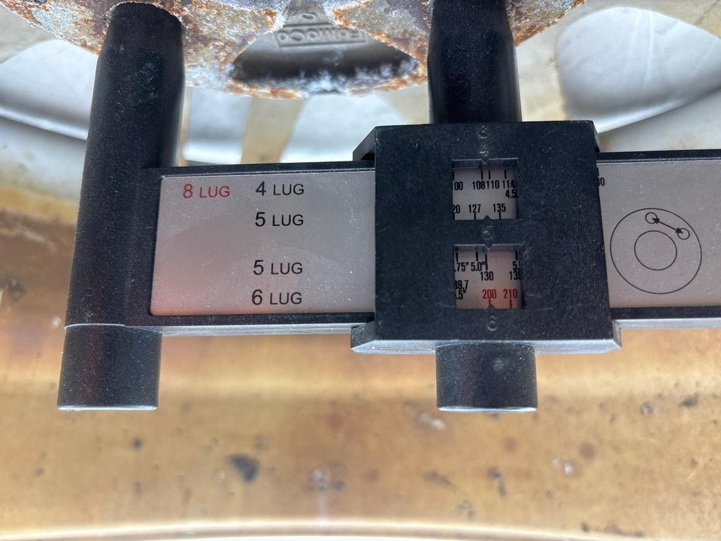 2000-2009 Ford Focus Wheel Rim 15x6 W/Center Cap OEM