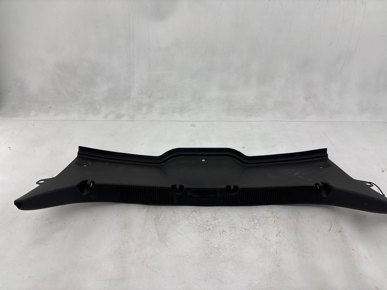2000-2007 Ford Taurus Trunk Sill Scuff Panel Cover Trim OEM YF12-54406A64-AF