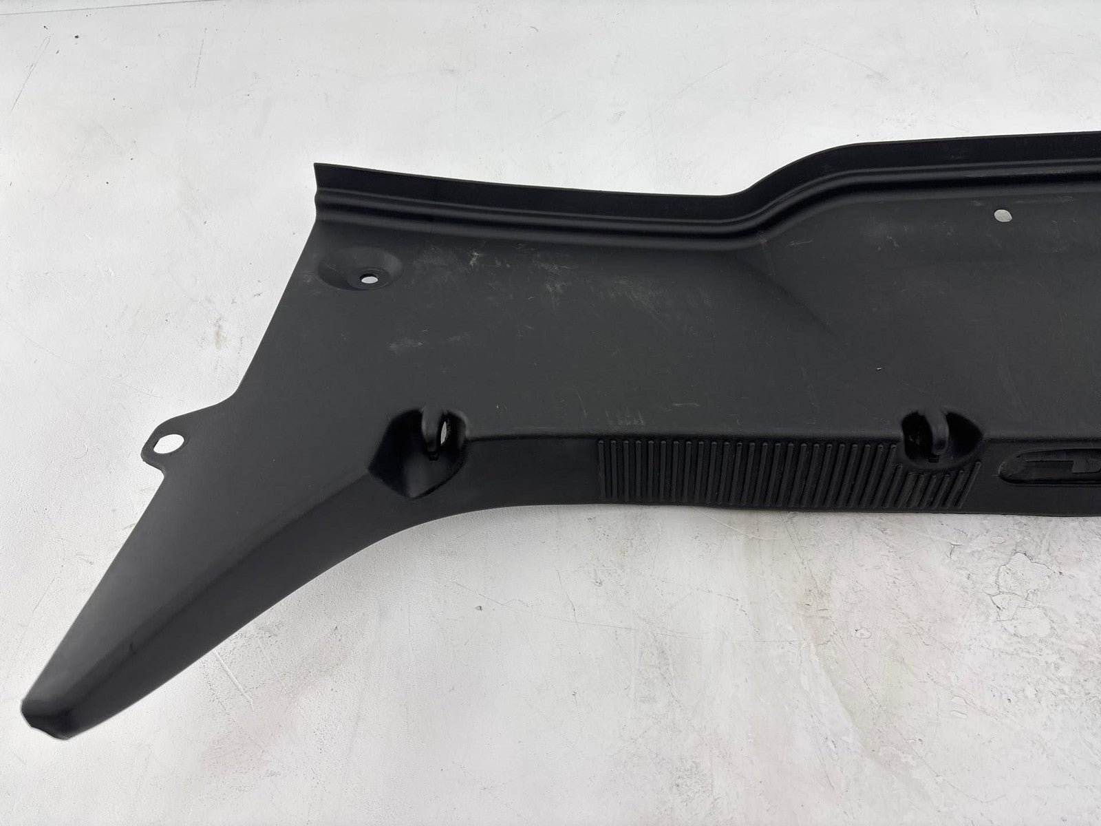 2000-2007 Ford Taurus Trunk Sill Scuff Panel Cover Trim OEM YF12-54406A64-AF