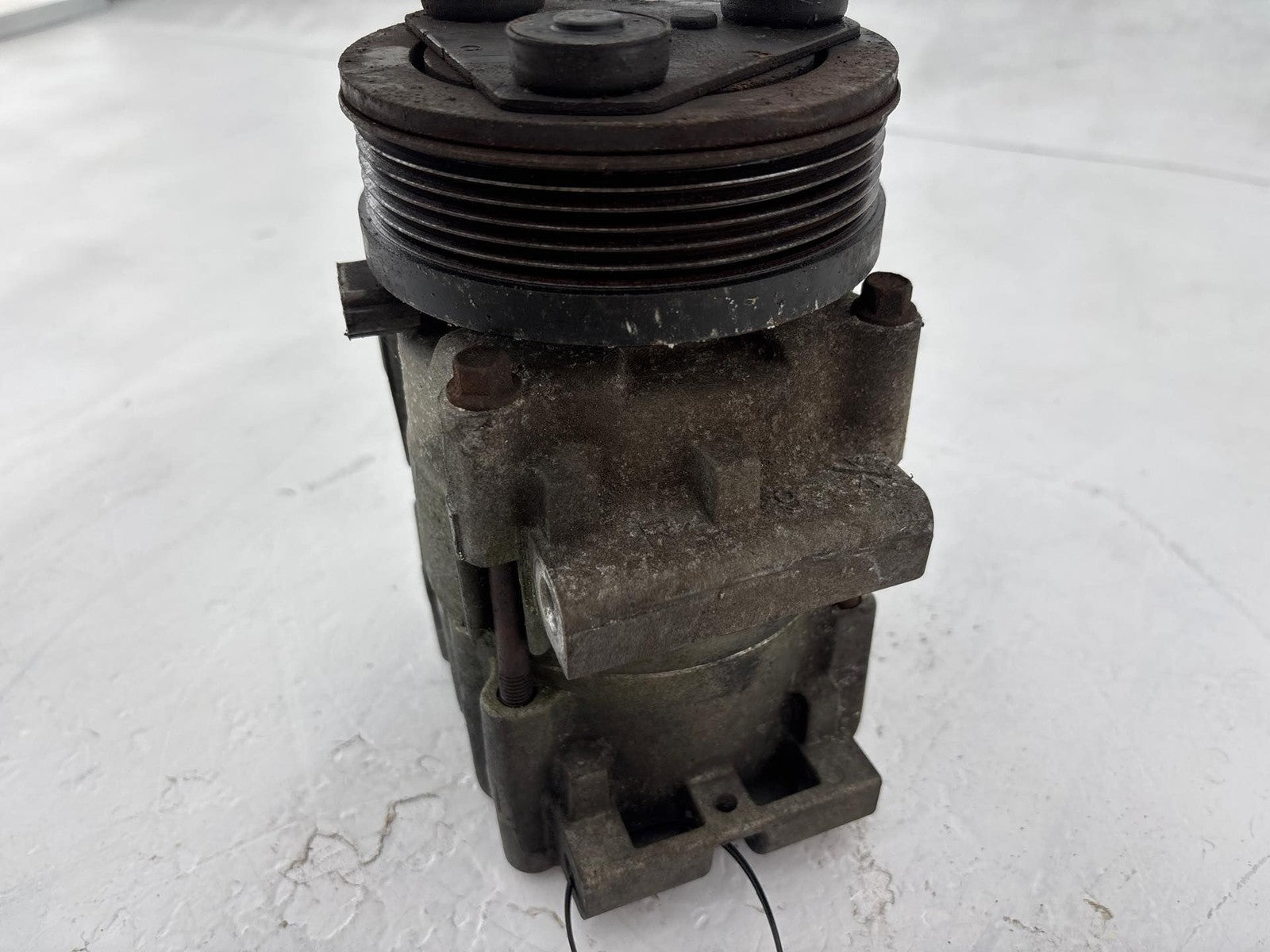 2000-2005 Ford Taurus 3.0L A/C Air Compressor OEM 1F1H-19D629-AA