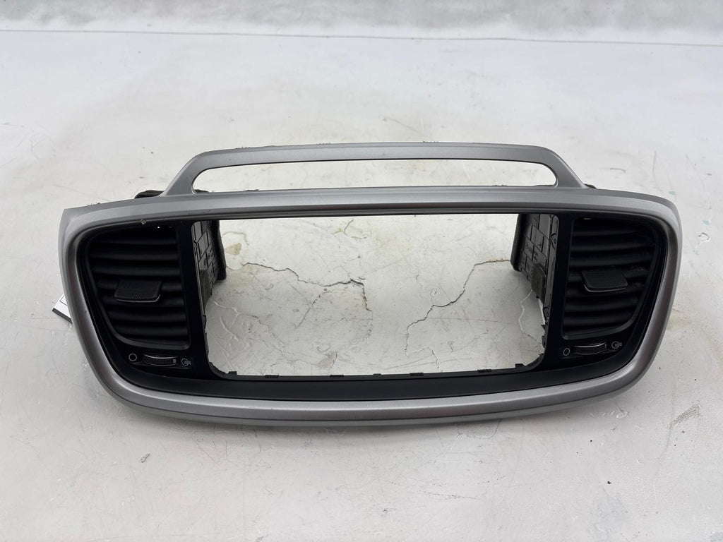 16-20 Kia Sorento Center Dash Radio Bezel Trim Panel W/ AC Vent OEM 84740-C6200