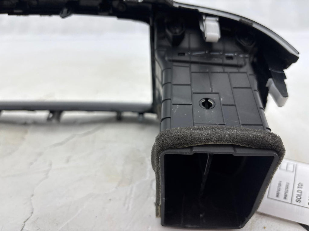 16-20 Kia Sorento Center Dash Radio Bezel Trim Panel W/ AC Vent OEM 84740-C6200