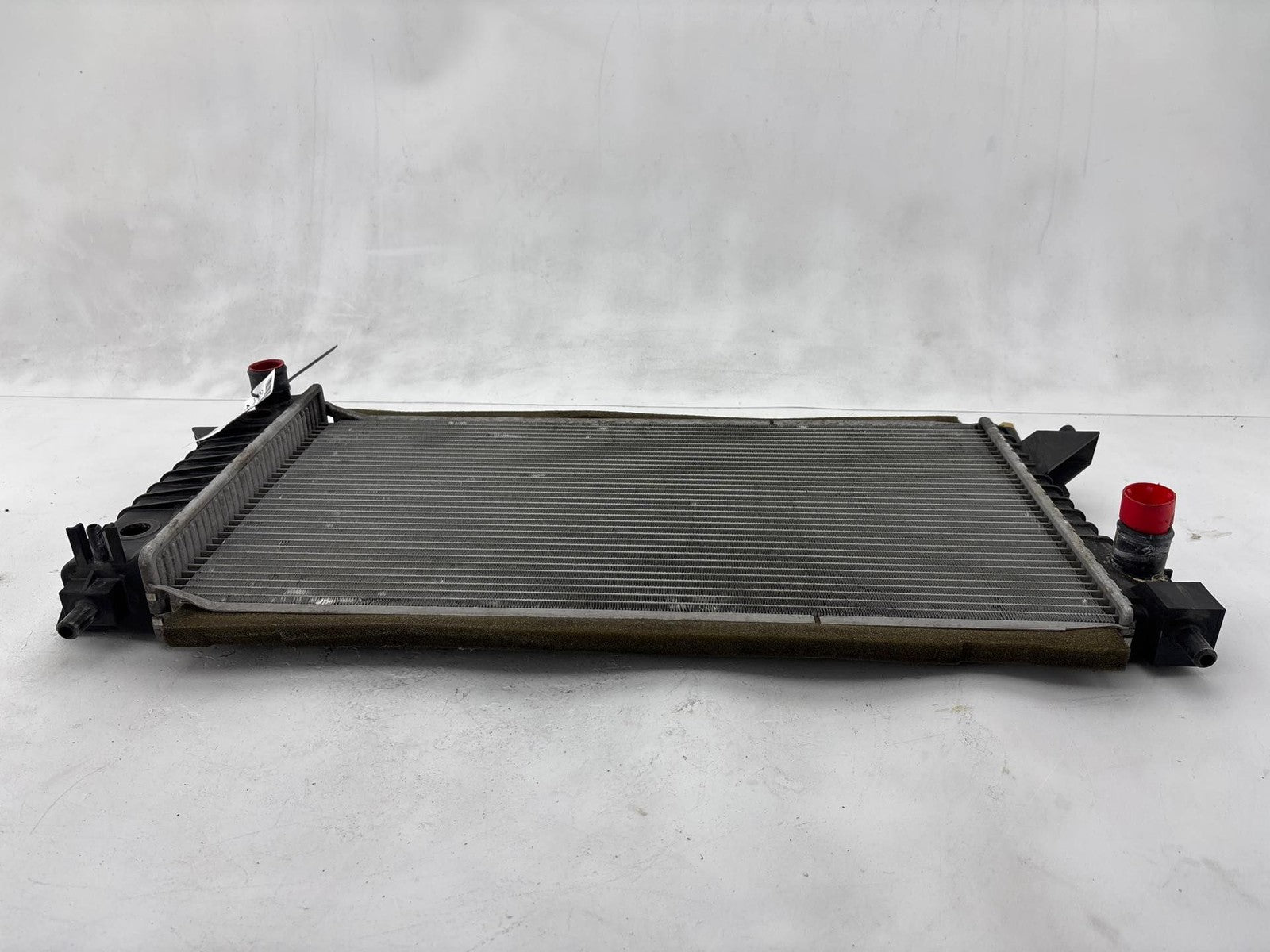 1996-2007 Ford Taurus Engine Cooling Radiator Assembly OEM