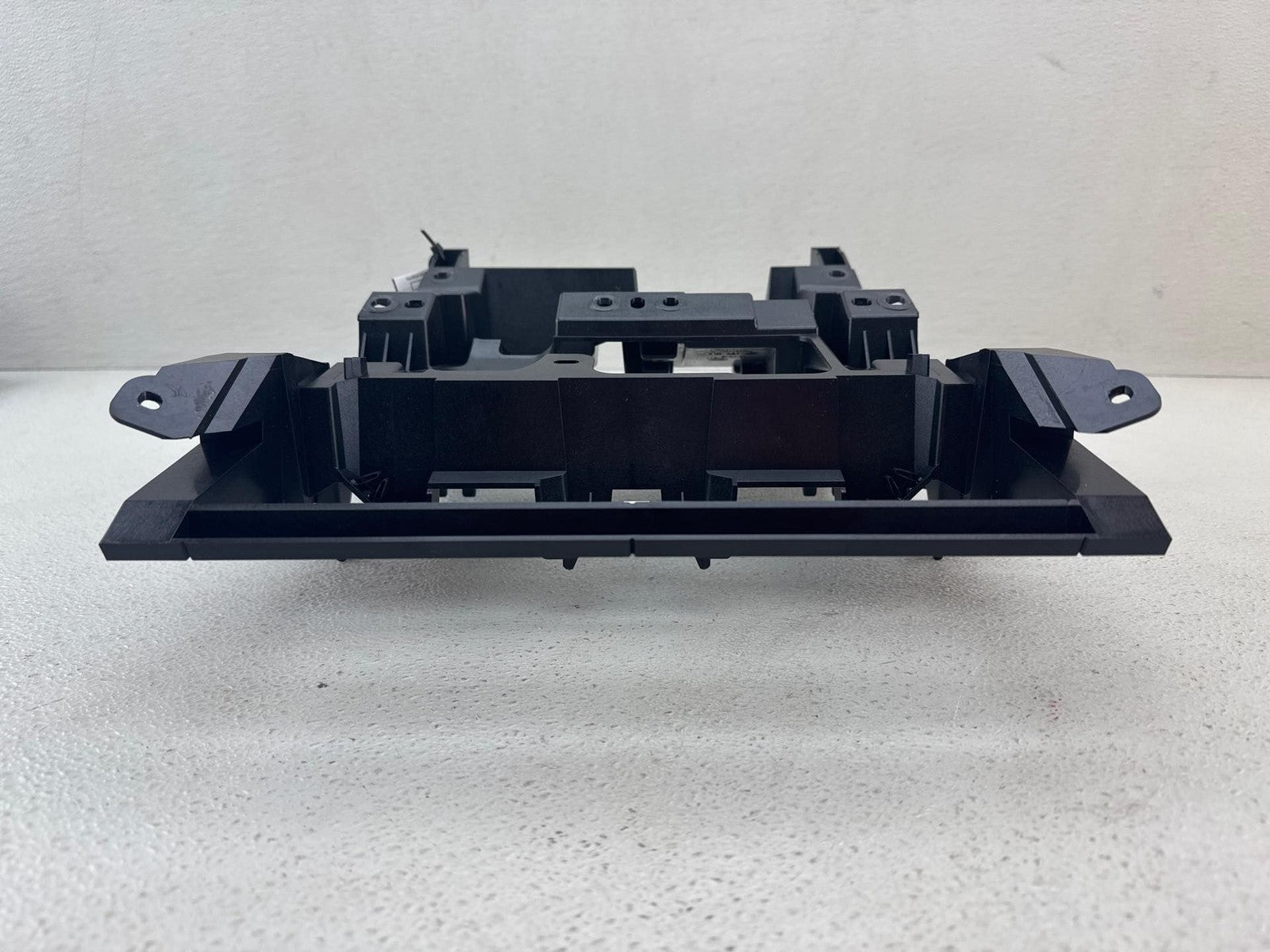 18-2022 LAND RANGE ROVER L405 DASH CENTER BRACKET SUPPORT OEM # JK5204268APIA02