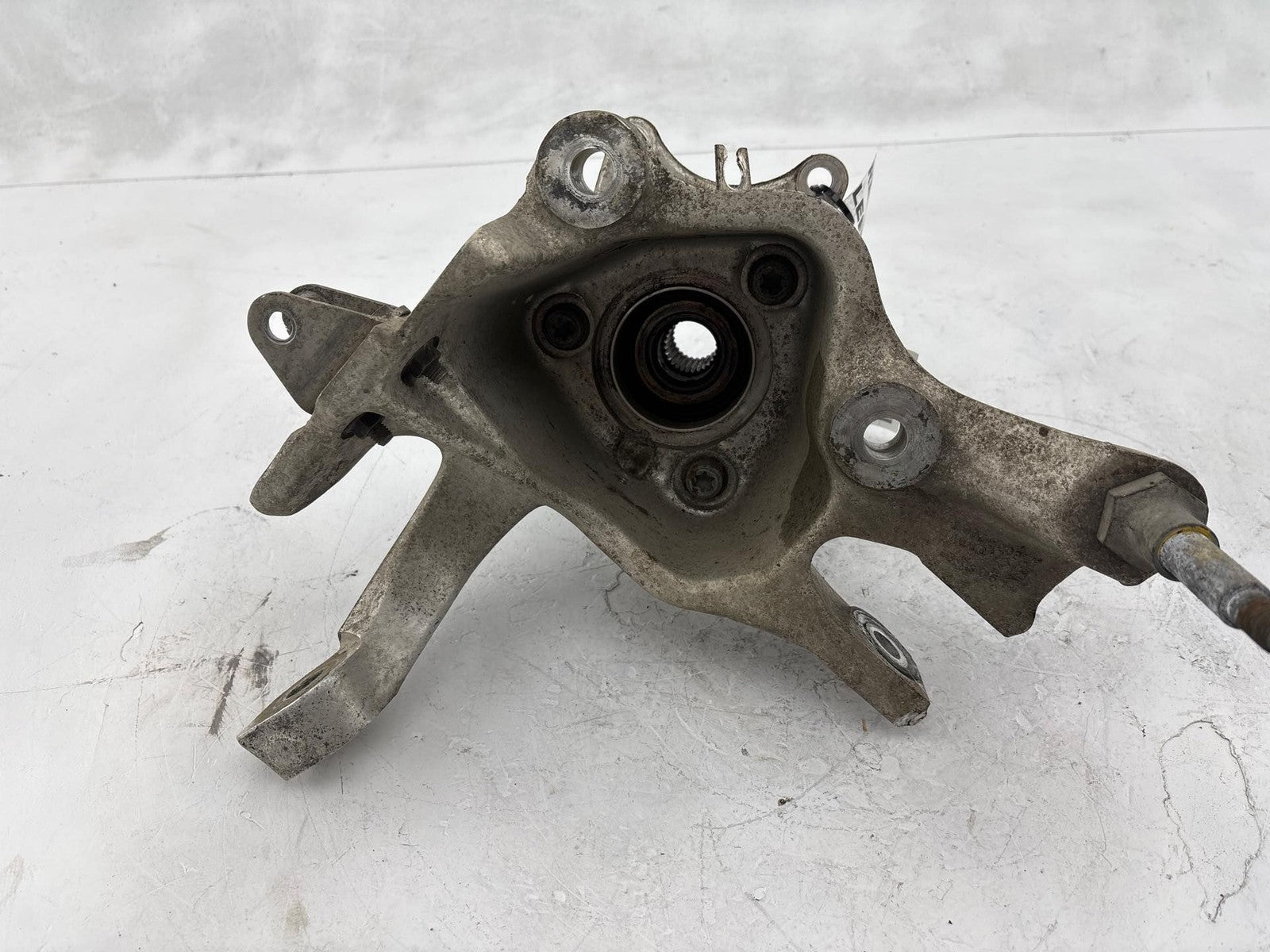 1988-1996 Chevrolet Corvette Rear Left Spindle Knuckle Hub OEM