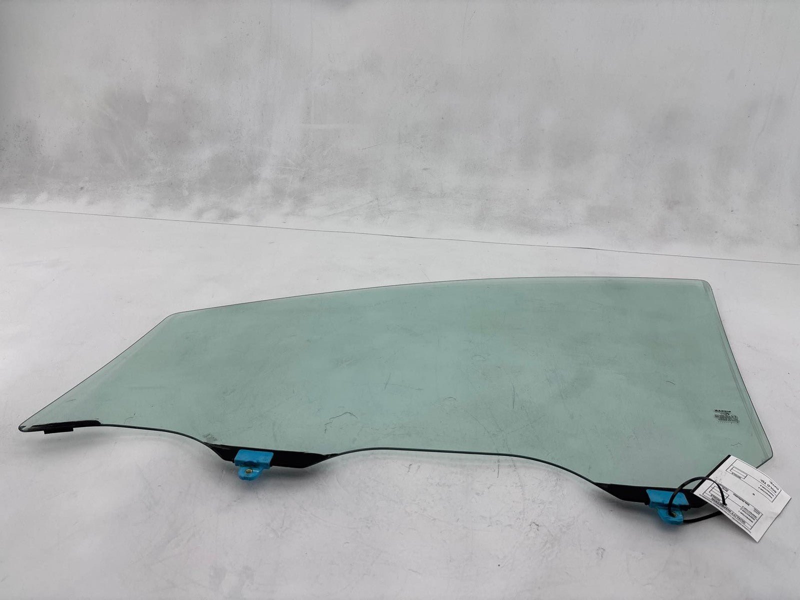 14-17 Nissan Versa Hatchback Front Right Door Window Glass OEM