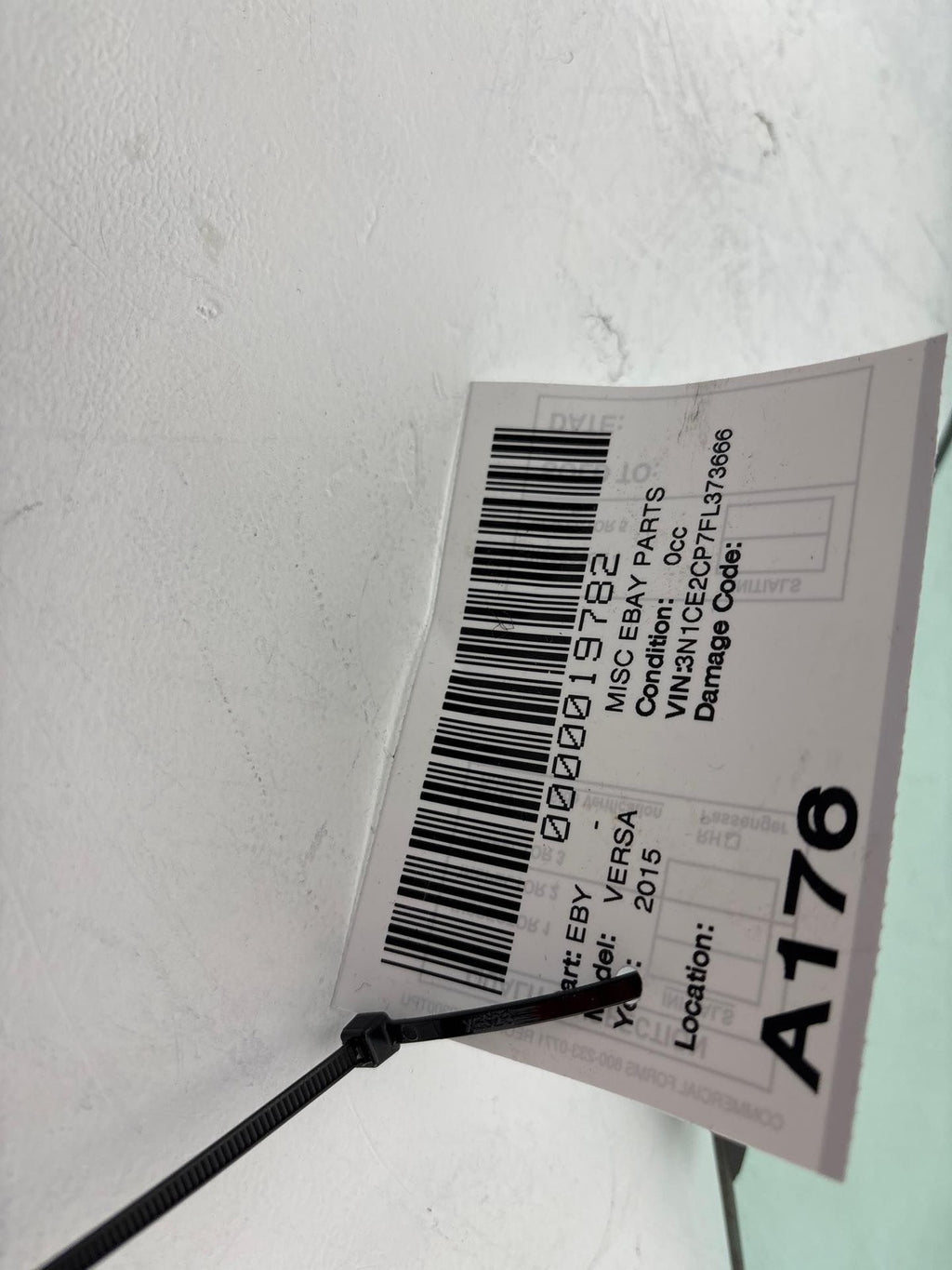 14-17 Nissan Versa Hatchback Front Right Door Window Glass OEM