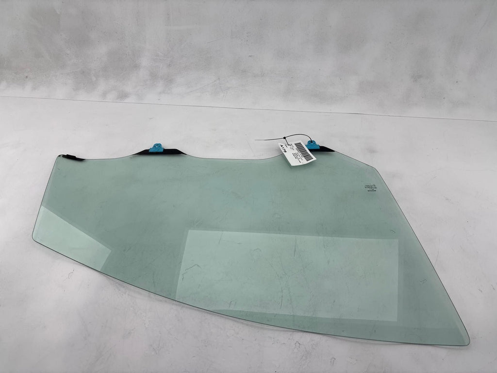 14-17 Nissan Versa Hatchback Front Right Door Window Glass OEM