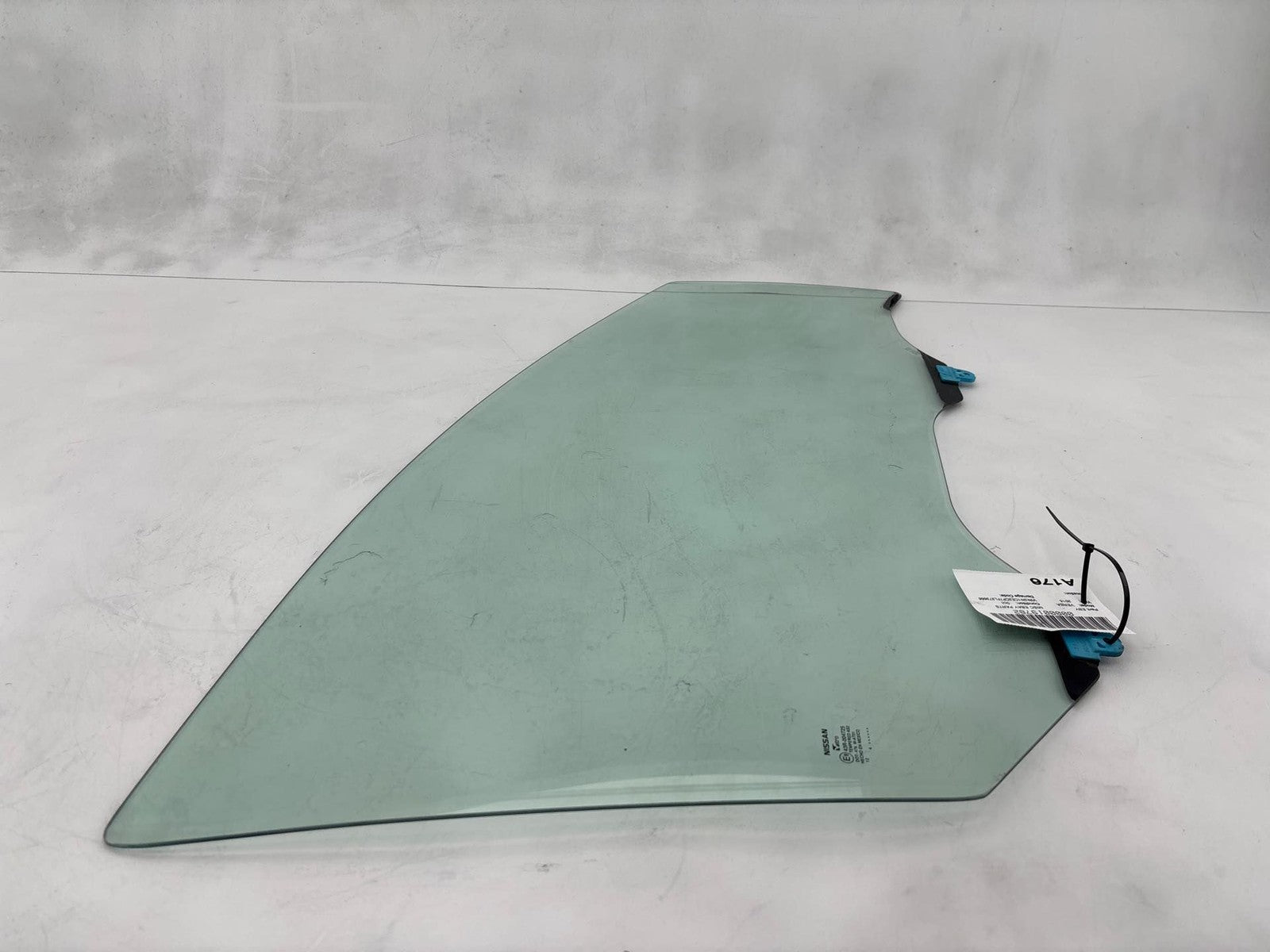 14-17 Nissan Versa Hatchback Front Right Door Window Glass OEM