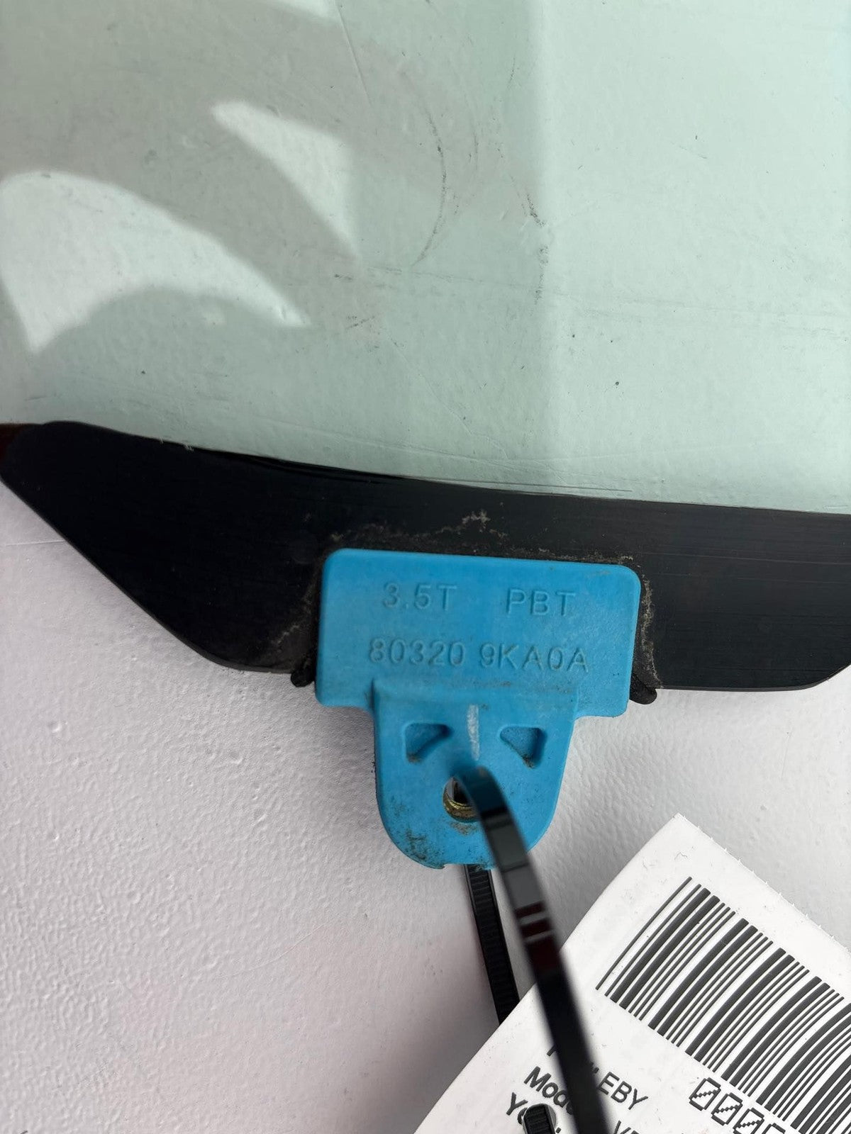 14-17 Nissan Versa Hatchback Front Right Door Window Glass OEM