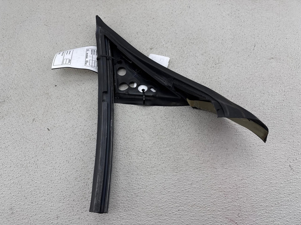 02-05 FORD THUNDERBIRD RIGHT PASSENGER DOOR MIRROR WEATHERSTRIP SEAL OEM