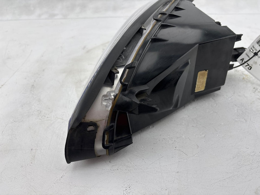 2000-2007 Ford Taurus Front Right Headlight Assembly OEM