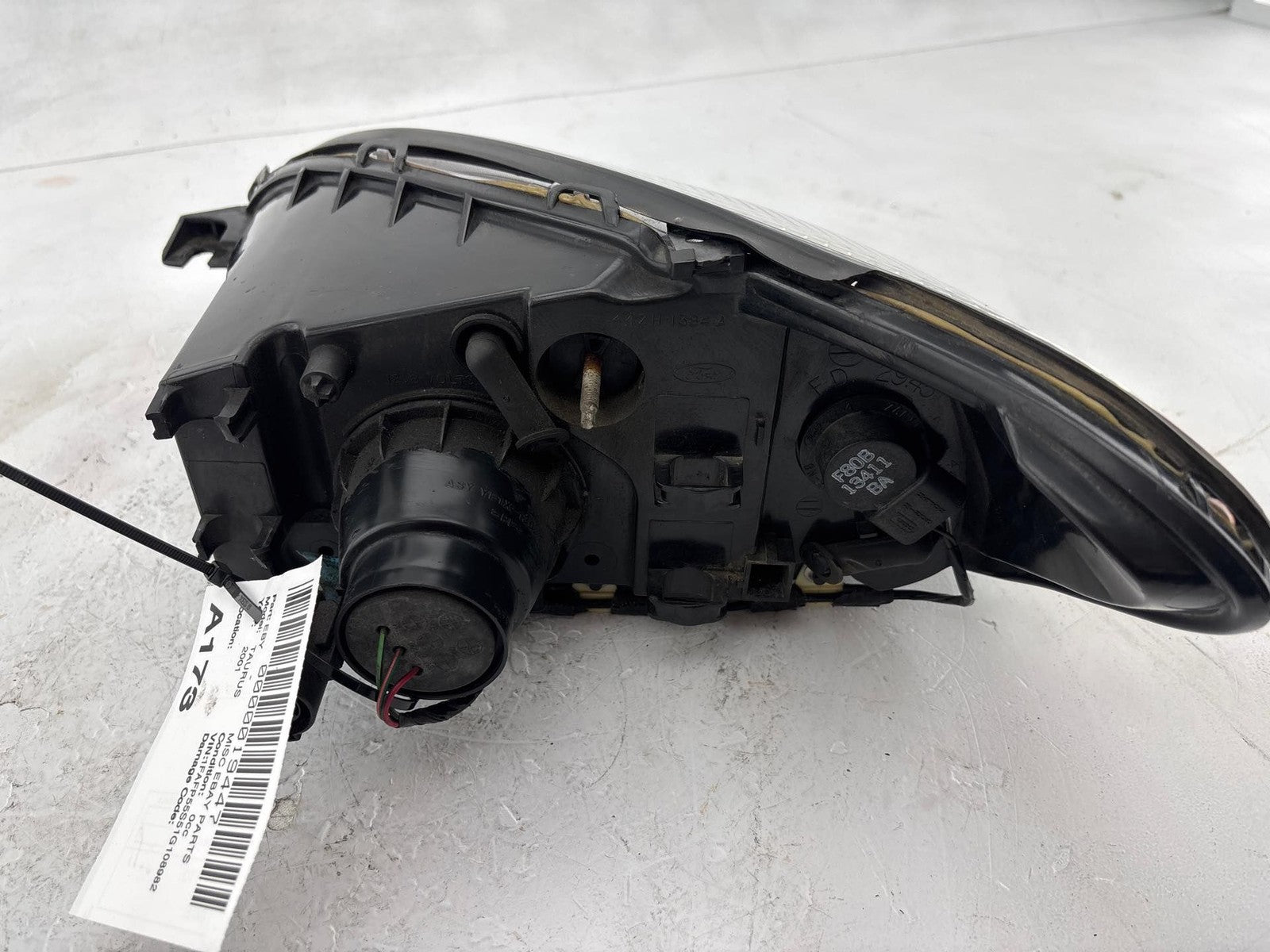 2000-2007 Ford Taurus Front Right Headlight Assembly OEM