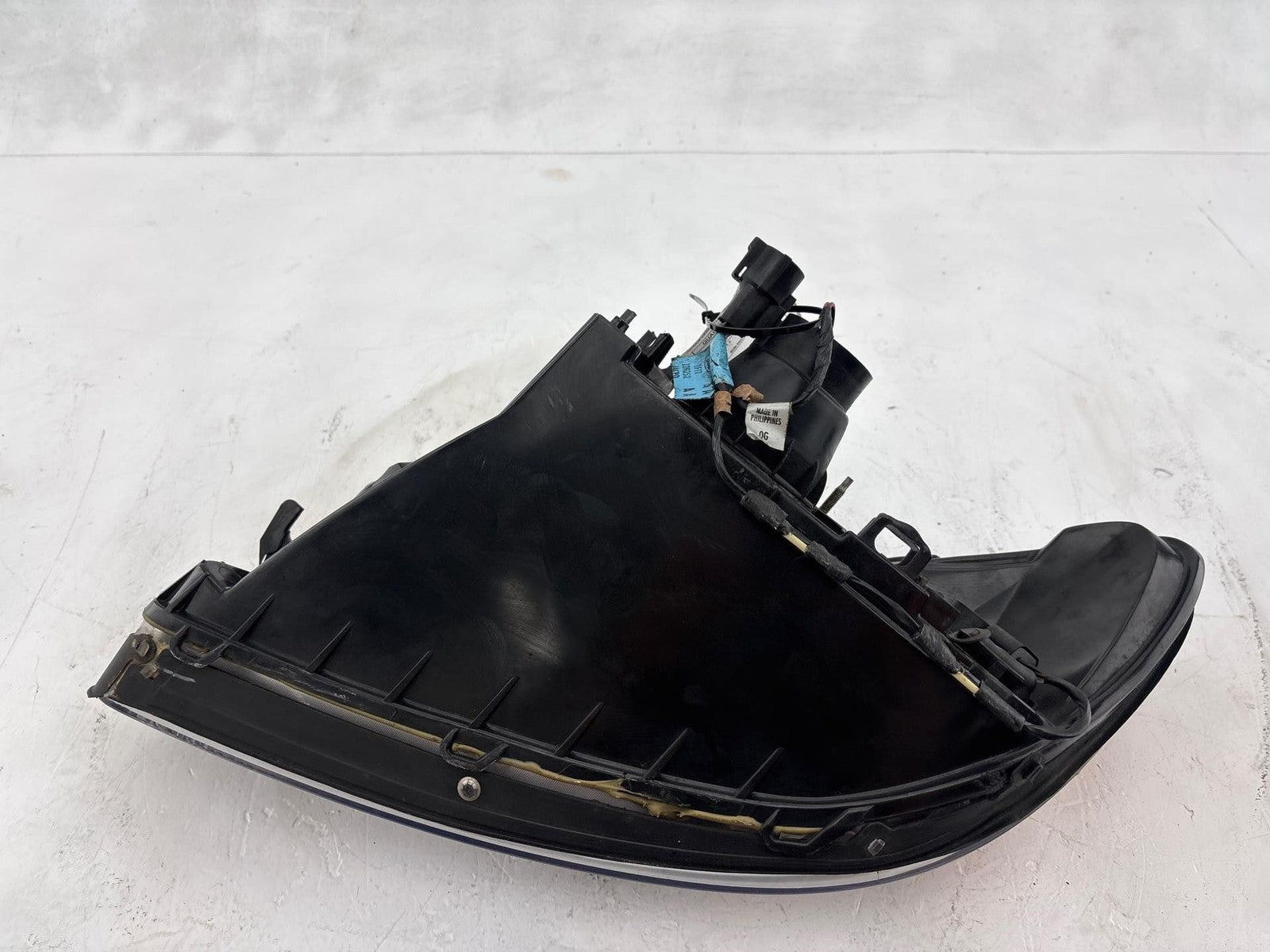 2000-2007 Ford Taurus Front Right Headlight Assembly OEM