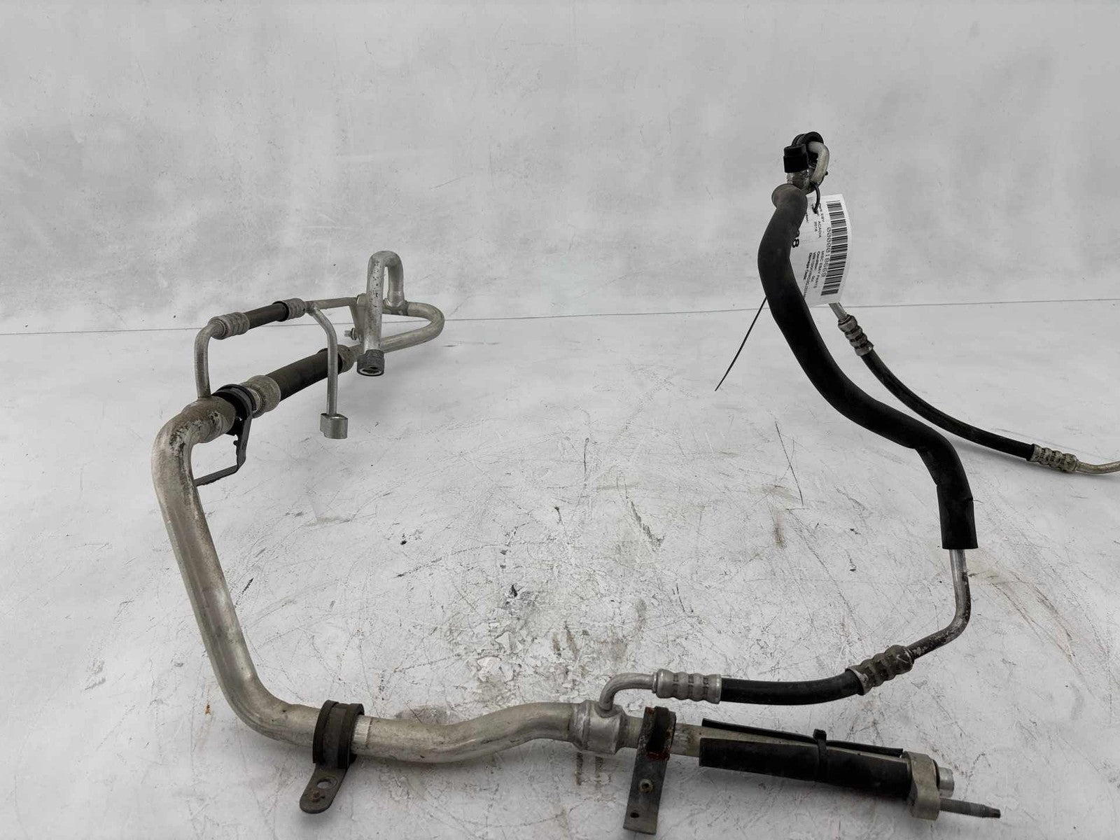 13-17 GMC Acadia 3.6 A/C Air Conditioning Heat Exchanger Hose OEM