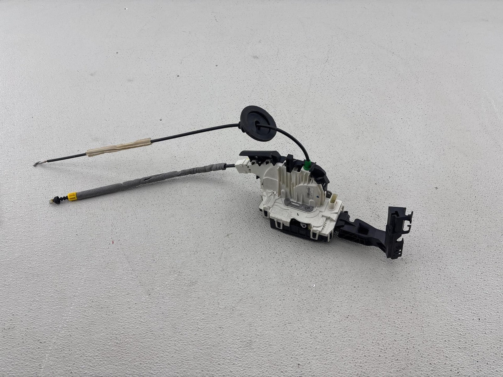 10-17 Mercedes W212 E350 Front Left Driver Side Door Lock Latch Actuator OEM