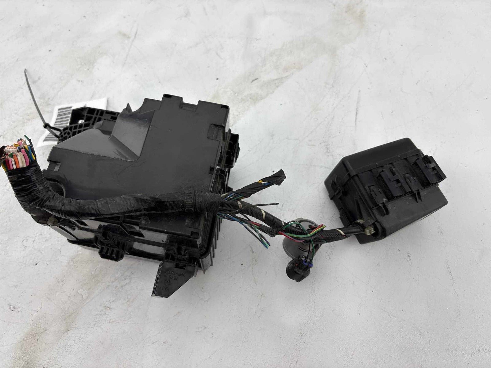 17-22 Mitsubishi Mirage G4 1.2L Engine Fuse Box Cover