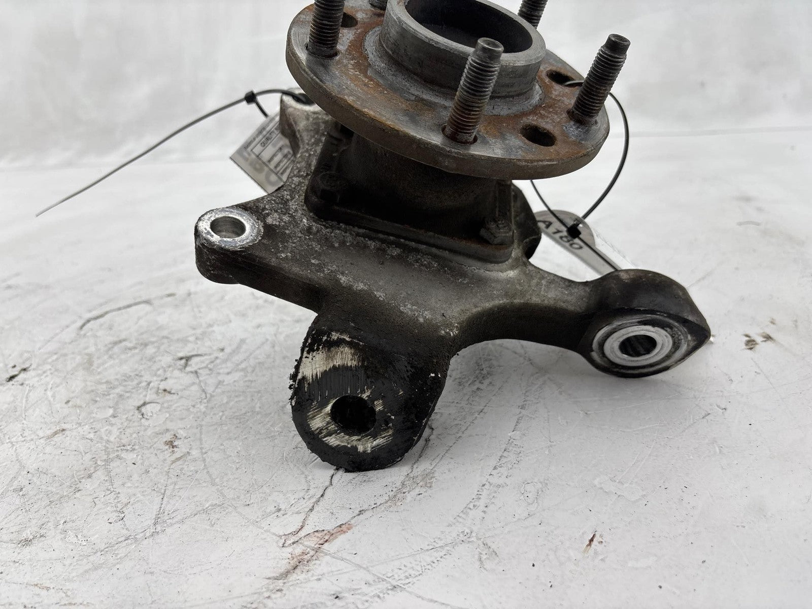 1991-1996 Chevrolet Corvette Front Right Spindle Knuckle Hub OEM