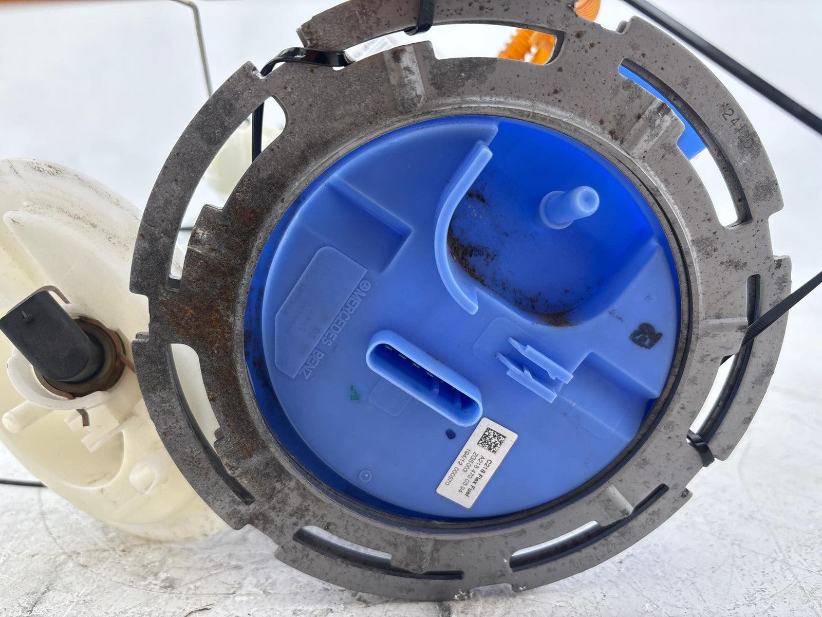 12-16 Mercedes E350 E300 Left Side Fuel Pump Level Sensor OEM