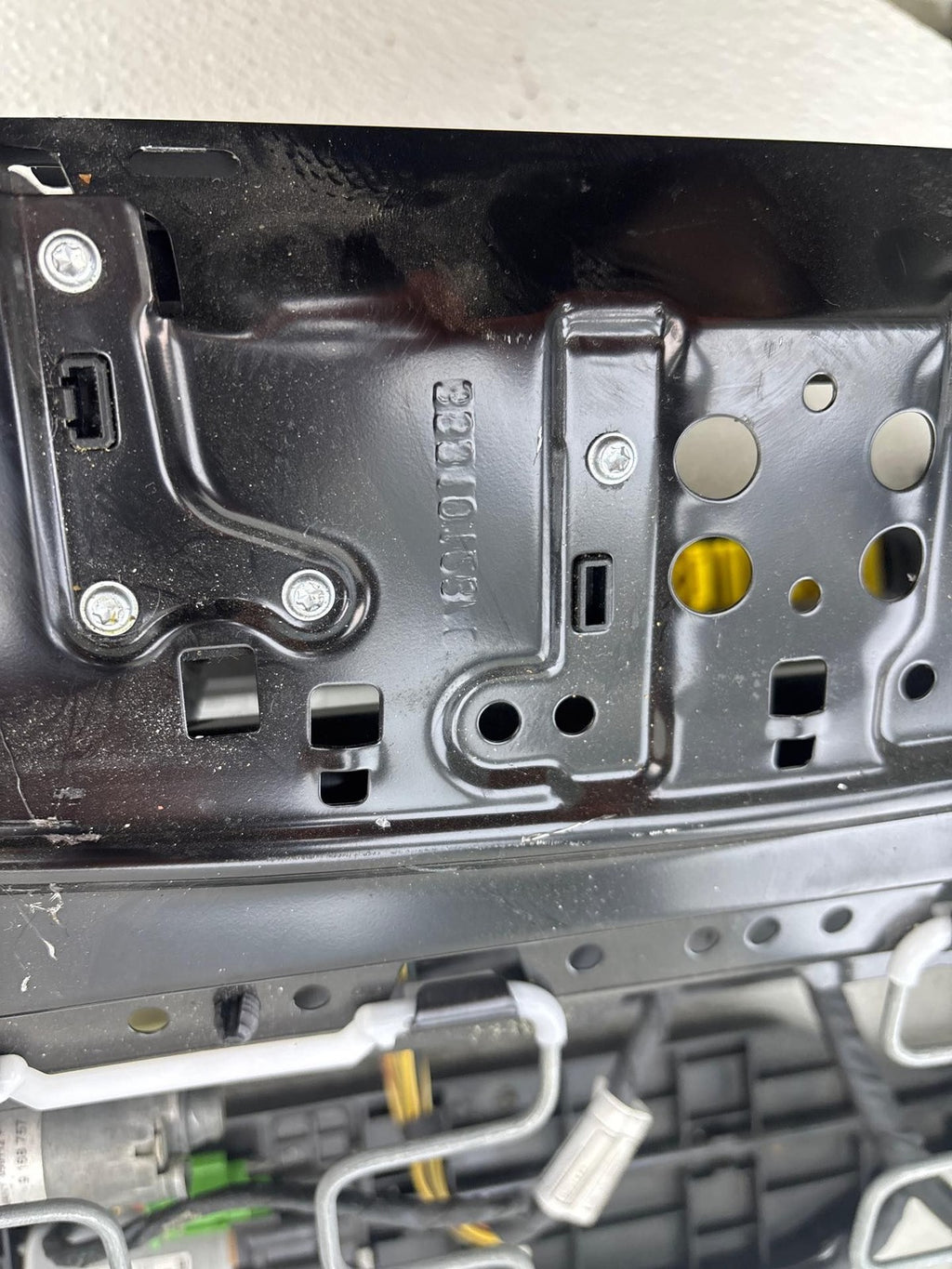 09-15 BMW 550I 750Li 750i F01 F02 Front Left Driver Seat Track Rail OEM