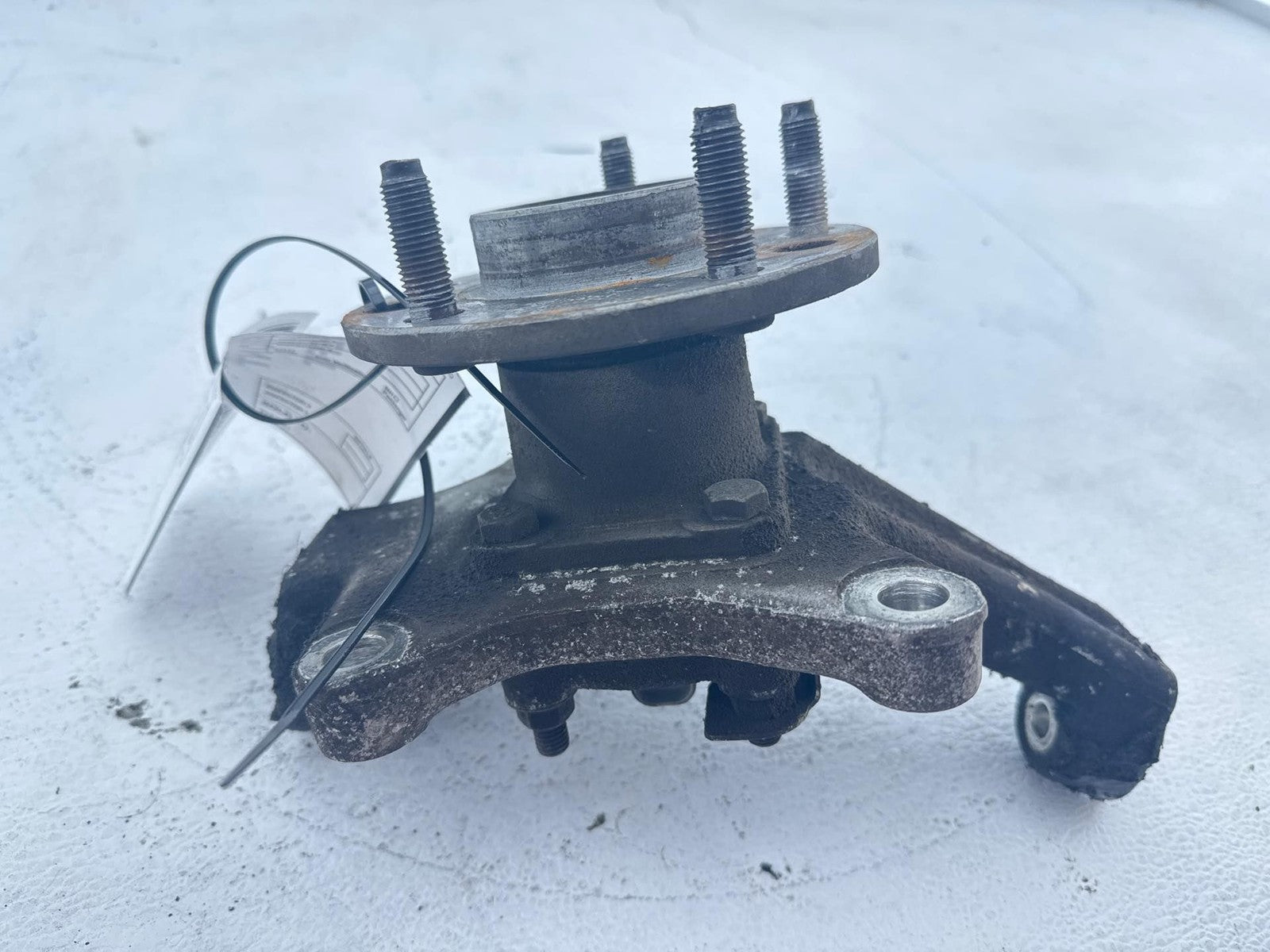 1991-1996 Chevrolet Corvette Front Left Spindle Knuckle Hub OEM