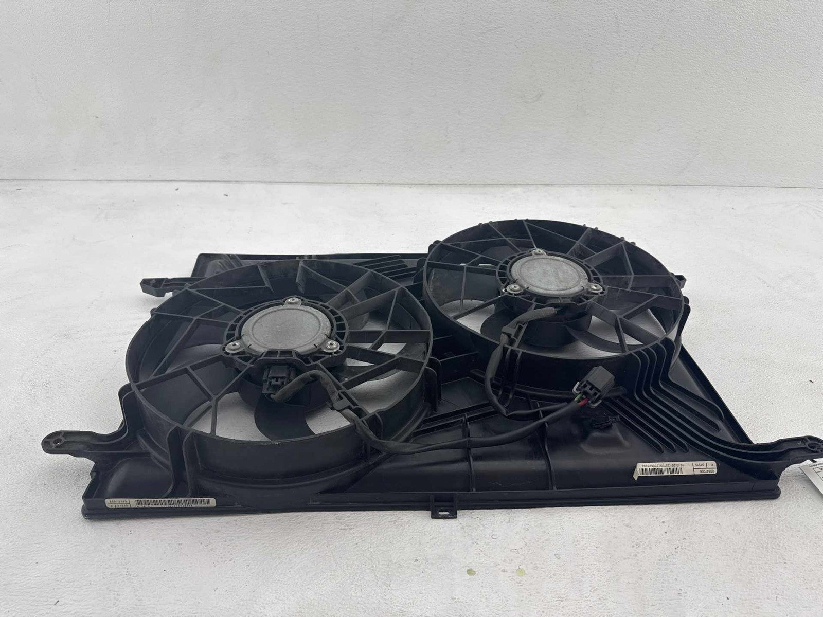08-17 Gmc Acadia 3.6L Radiator Cooling Fan Assembly OEM