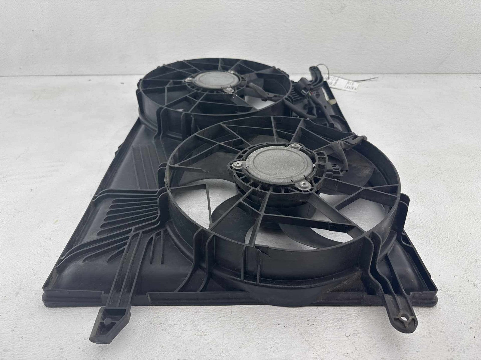 08-17 Gmc Acadia 3.6L Radiator Cooling Fan Assembly OEM