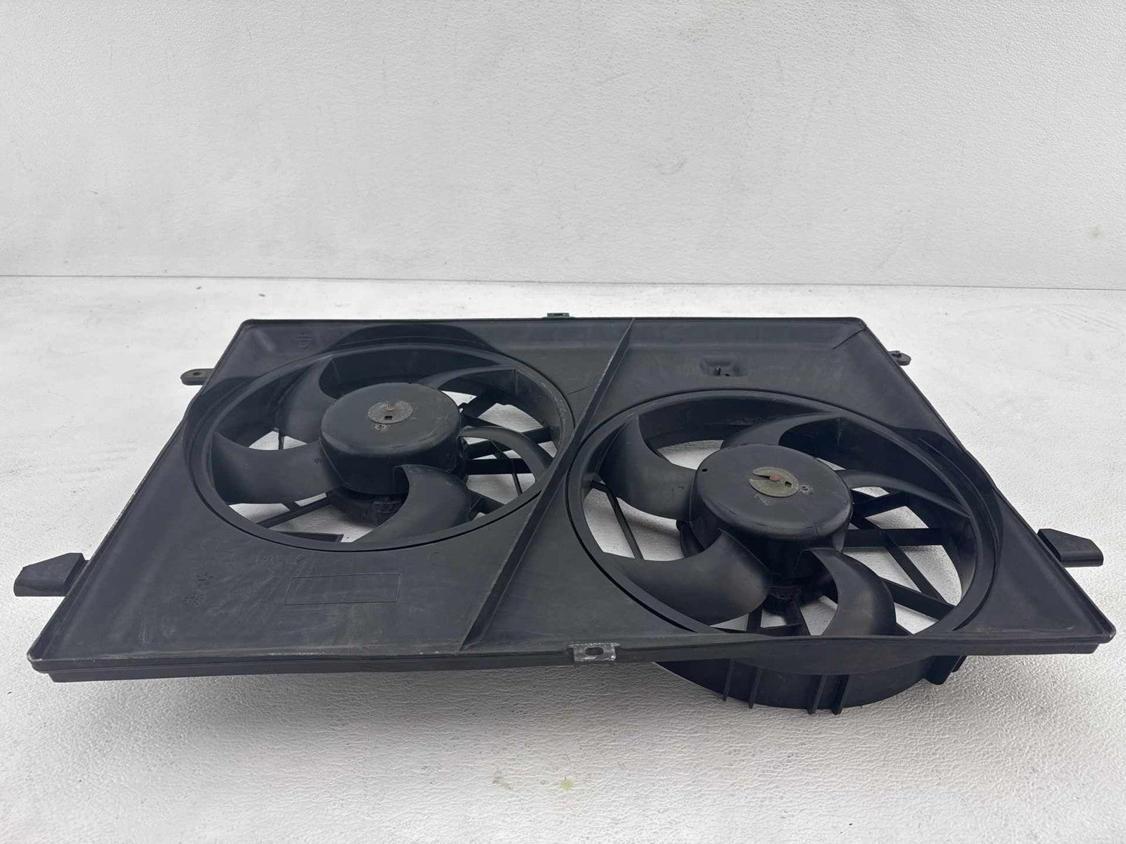 08-17 Gmc Acadia 3.6L Radiator Cooling Fan Assembly OEM