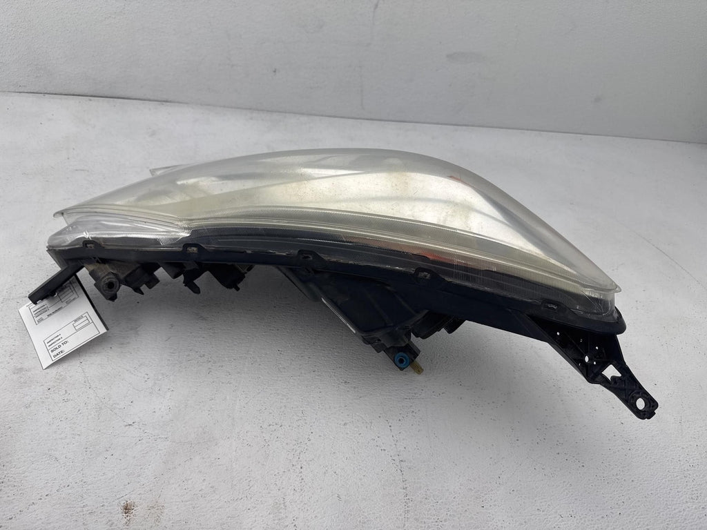14-17 Nissan Versa Hatchback Front Right Headlight Assembly OEM