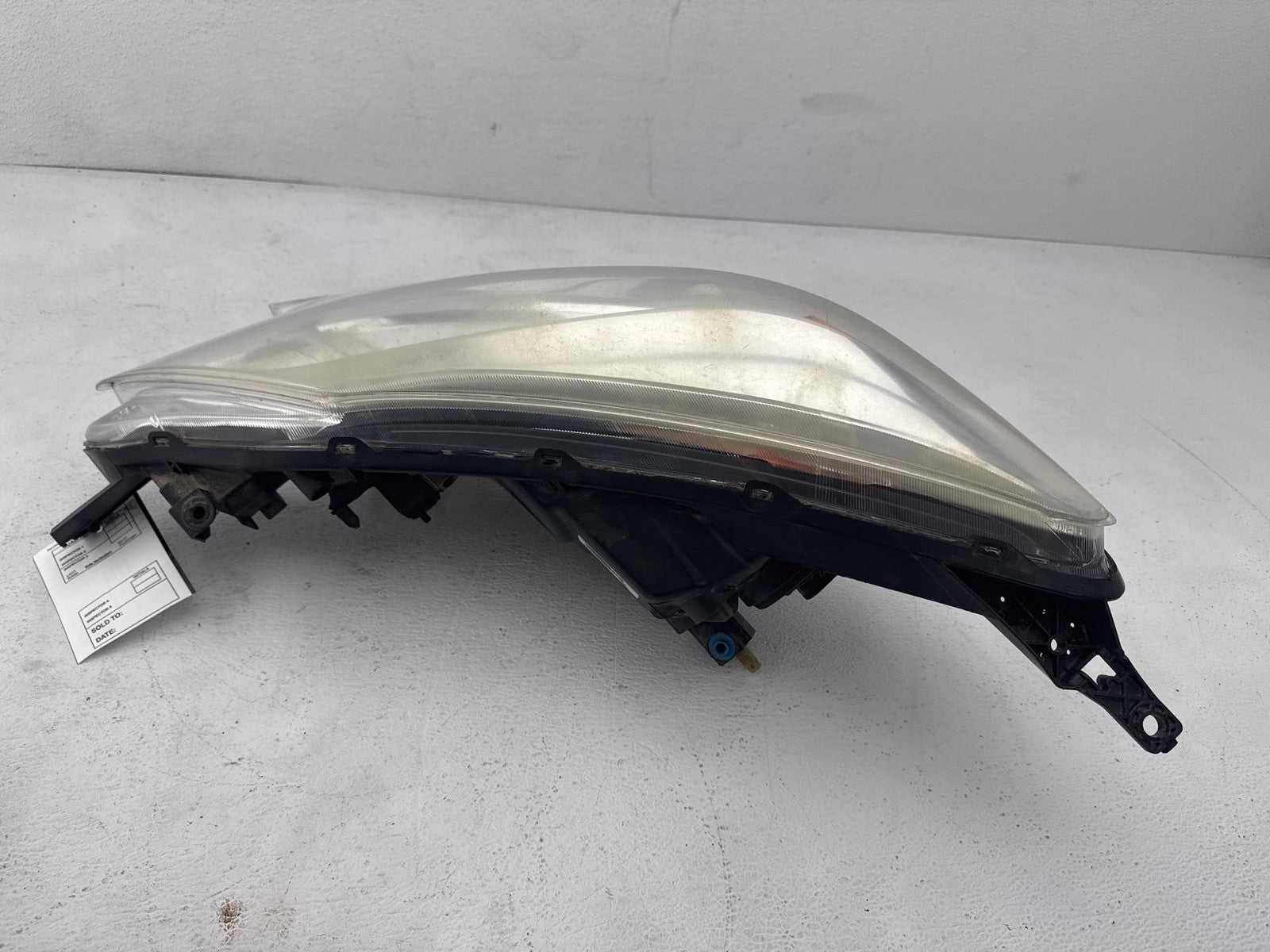 14-17 Nissan Versa Hatchback Front Right Headlight Assembly OEM