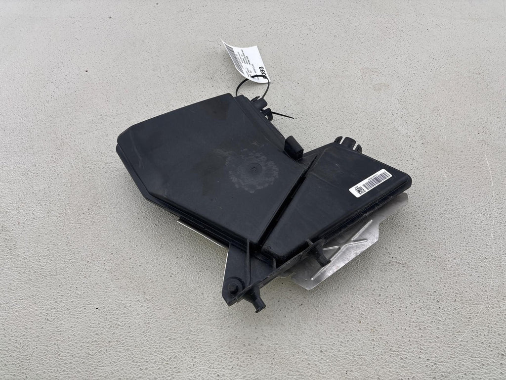 19-23 BMW X5 AIR INTAKE RESONATOR