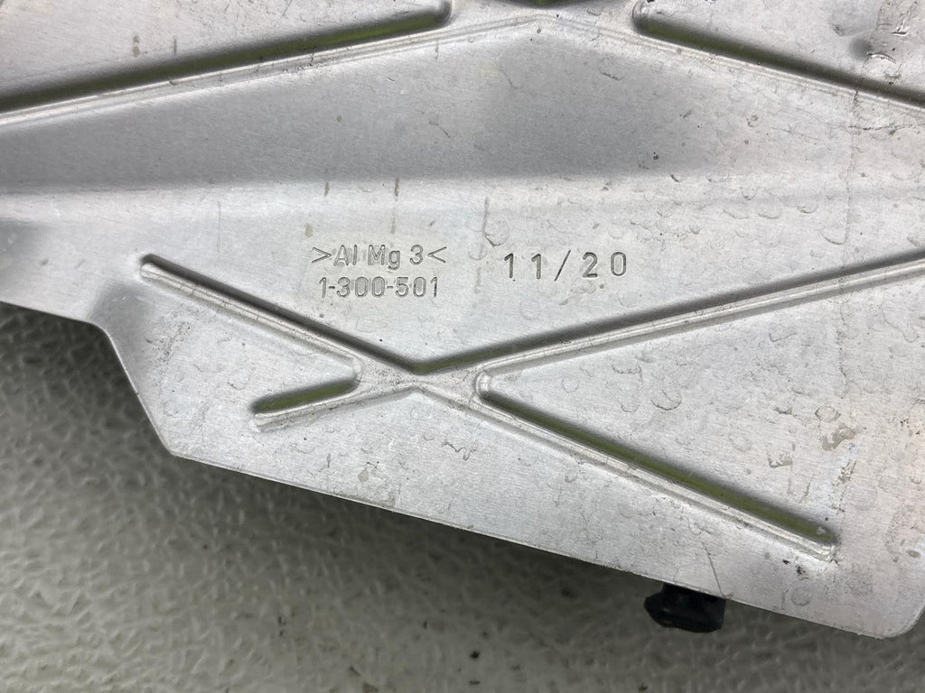 19-23 BMW X5 AIR INTAKE RESONATOR