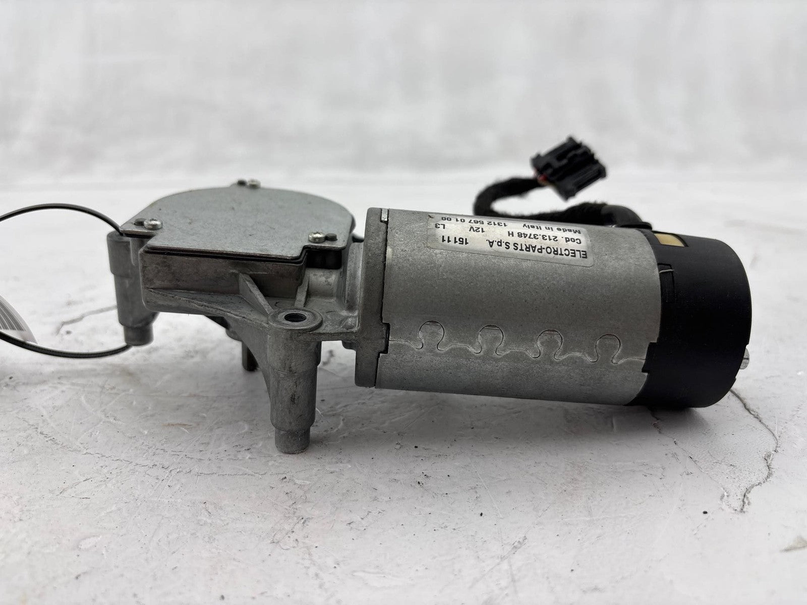 12-17 Fiat 500 Fiat 500 Convertible Electric Roof Motor 13125670100