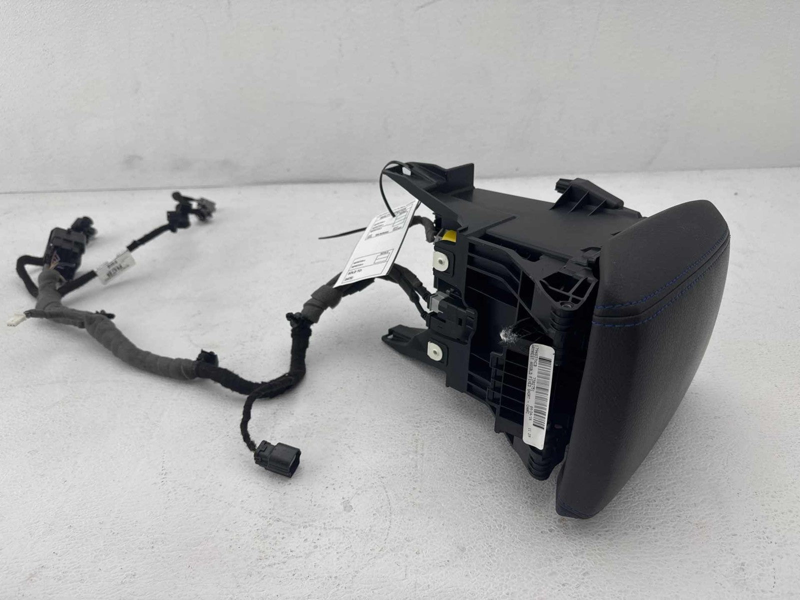 16-18 Ford Focus RS Center Console Floor With Arm Rest Leather Black OEM