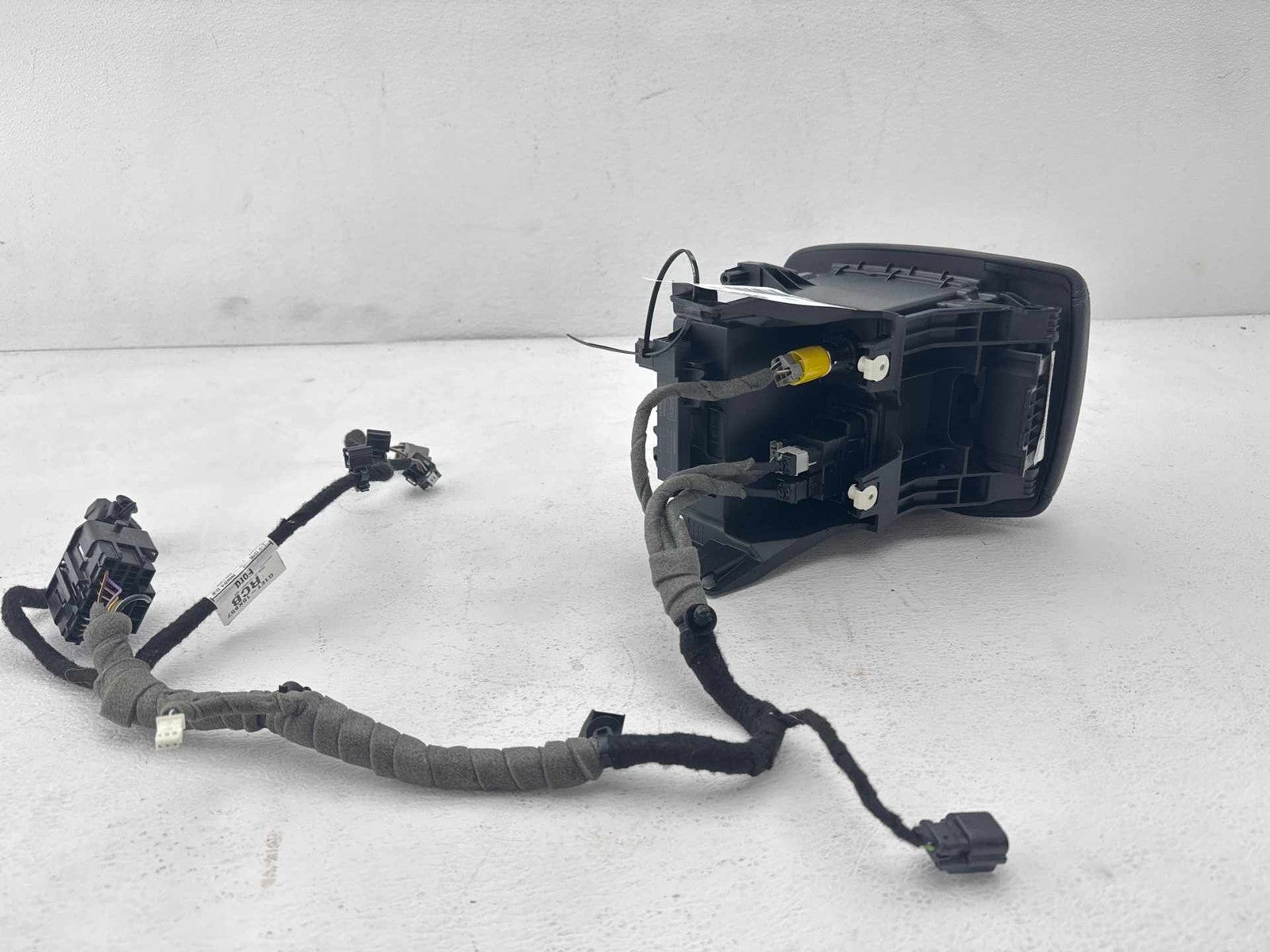 16-18 Ford Focus RS Center Console Floor With Arm Rest Leather Black OEM