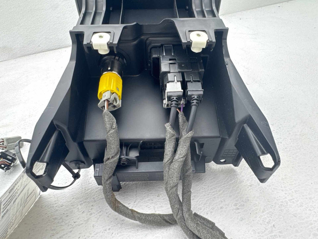 16-18 Ford Focus RS Center Console Floor With Arm Rest Leather Black OEM