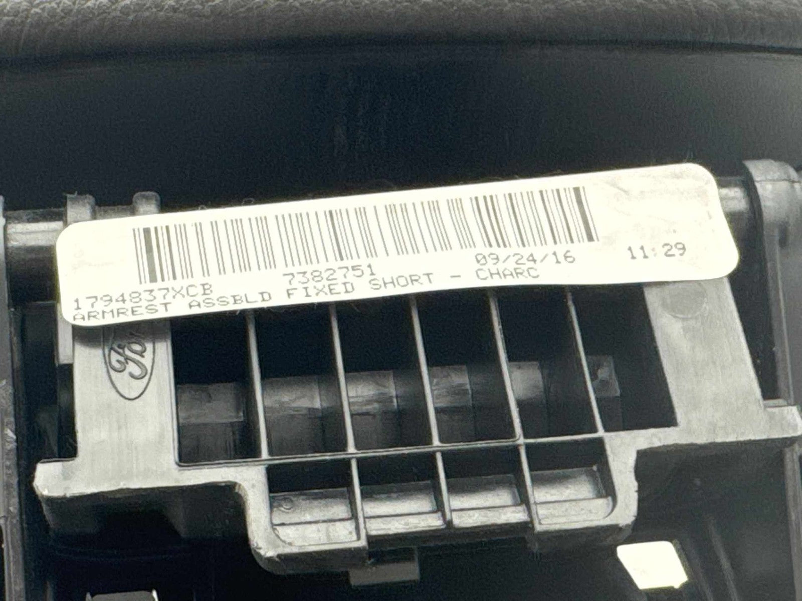 16-18 Ford Focus RS Center Console Floor With Arm Rest Leather Black OEM