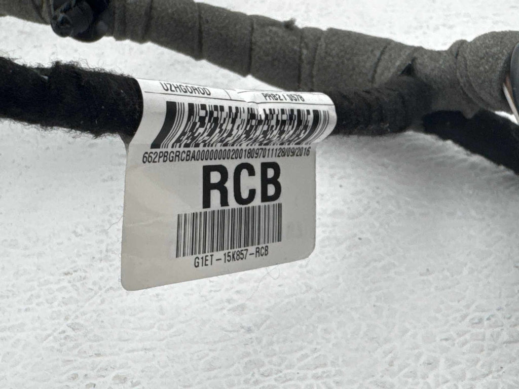 16-18 Ford Focus RS Center Console Floor With Arm Rest Leather Black OEM